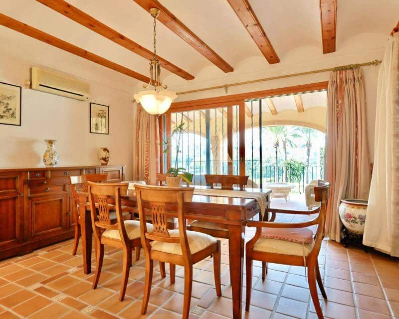 Chalet de 5 habitaciones en Javea / Xàbia en venta con piscina garaje - 760.000 € (Ref: 9713415)