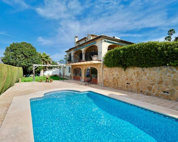 Chalet de 5 habitaciones en Javea / Xàbia en venta con piscina garaje - 760.000 € (Ref: 9713415)