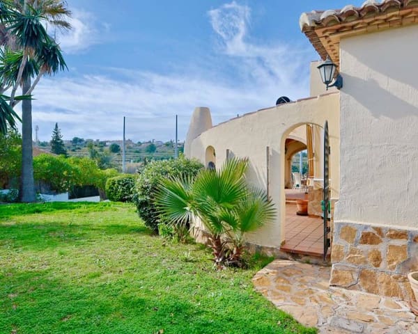 Chalet de 5 habitaciones en Javea / Xàbia en venta con piscina garaje - 760.000 € (Ref: 9713415)