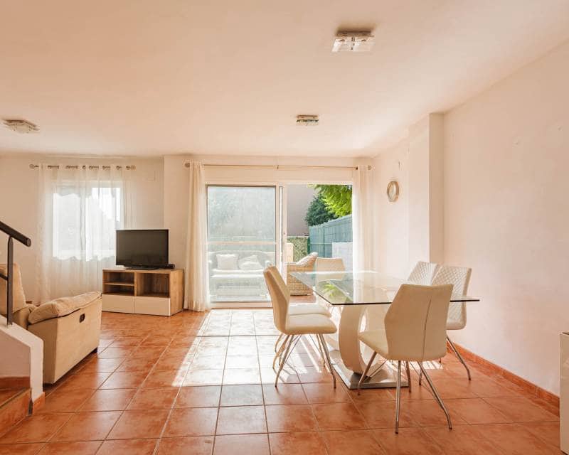 3 quarto Moradia em Banda para arrendar em Javea / Xabia com piscina garagem - 1 500 € (Ref: 9713417)