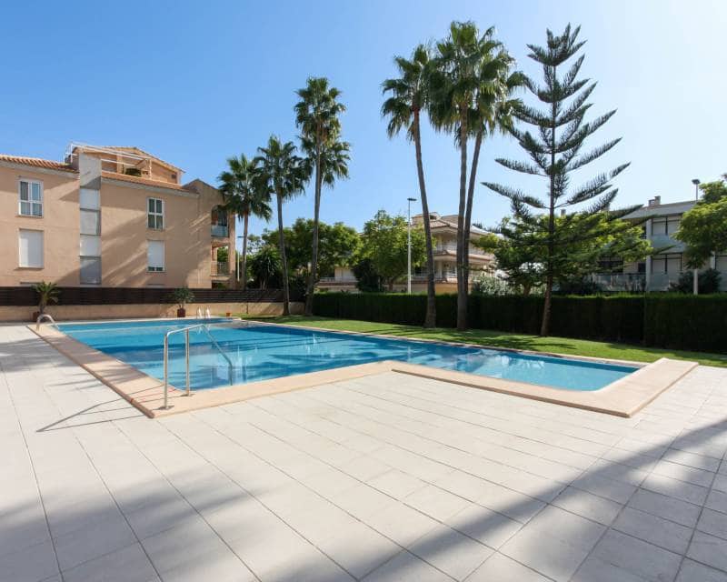 3 quarto Moradia em Banda para arrendar em Javea / Xabia com piscina garagem - 1 500 € (Ref: 9713417)