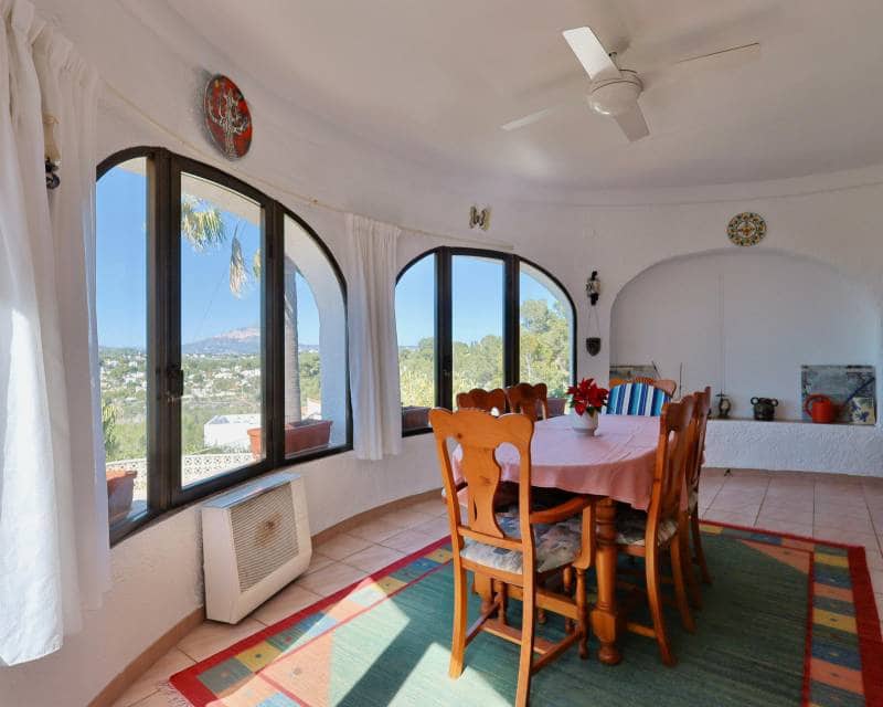 2 soveværelse Villa til salg i Javea / Xabia med swimmingpool - € 899.000 (Ref: 9736115)