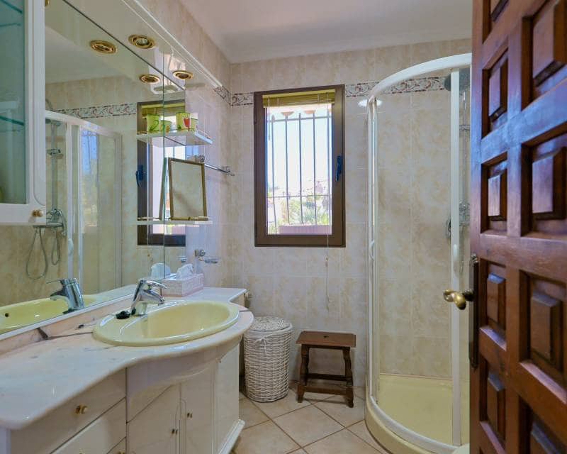 2 soveværelse Villa til salg i Javea / Xabia med swimmingpool - € 899.000 (Ref: 9736115)