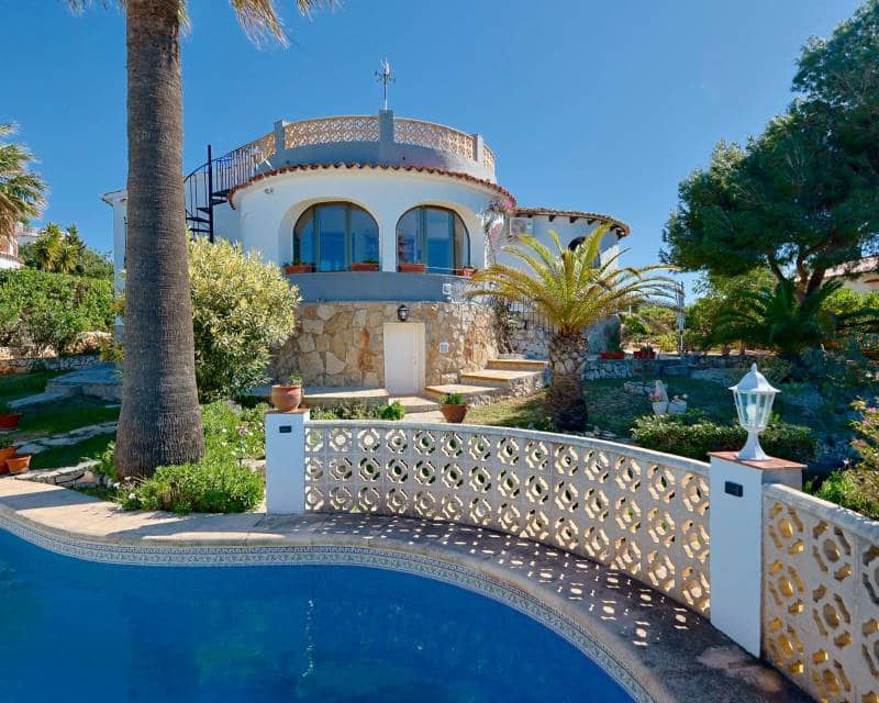 2 soveværelse Villa til salg i Javea / Xabia med swimmingpool - € 899.000 (Ref: 9736115)