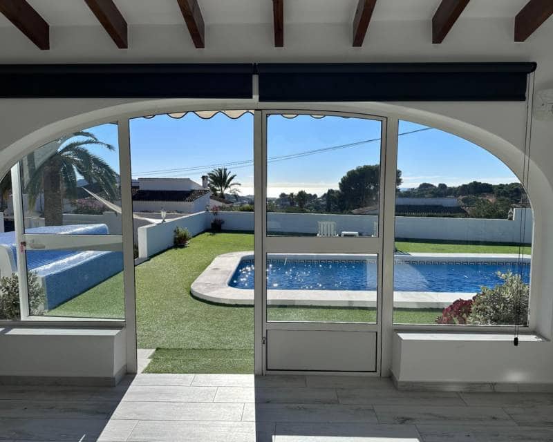 3 slaapkamer Villa te koop in Moraira met zwembad - € 850.000 (Ref: 9769066)