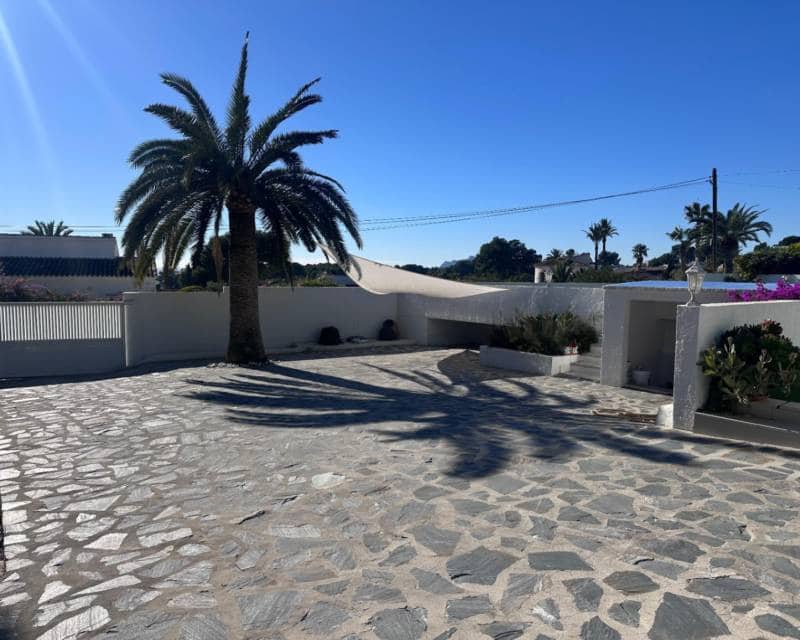 3 slaapkamer Villa te koop in Moraira met zwembad - € 850.000 (Ref: 9769066)
