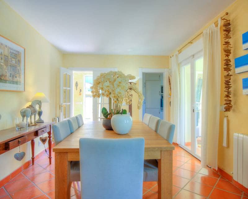 3 sypialnia Willa na sprzedaż w Benissa z basenem garażem - 565 000 € (Ref: 9782231)