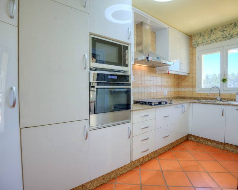 3 sypialnia Willa na sprzedaż w Benissa z basenem garażem - 565 000 € (Ref: 9782231)