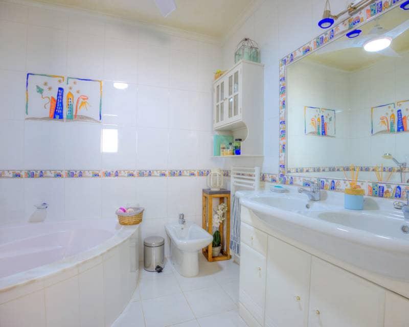 3 sypialnia Willa na sprzedaż w Benissa z basenem garażem - 565 000 € (Ref: 9782231)