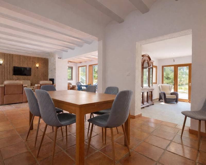 4 bedroom Villa for sale in Denia with pool garage - € 780,000 (Ref: 9782234)