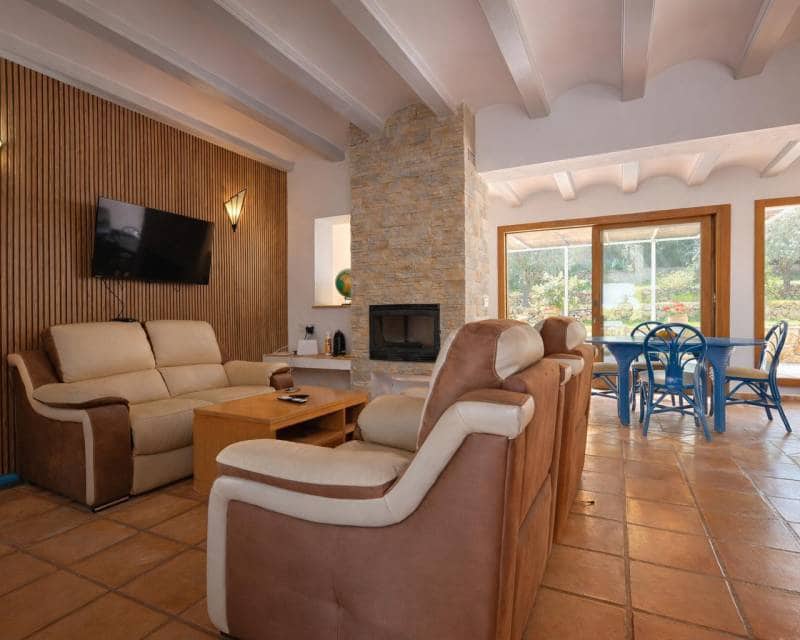 4 bedroom Villa for sale in Denia with pool garage - € 780,000 (Ref: 9782234)