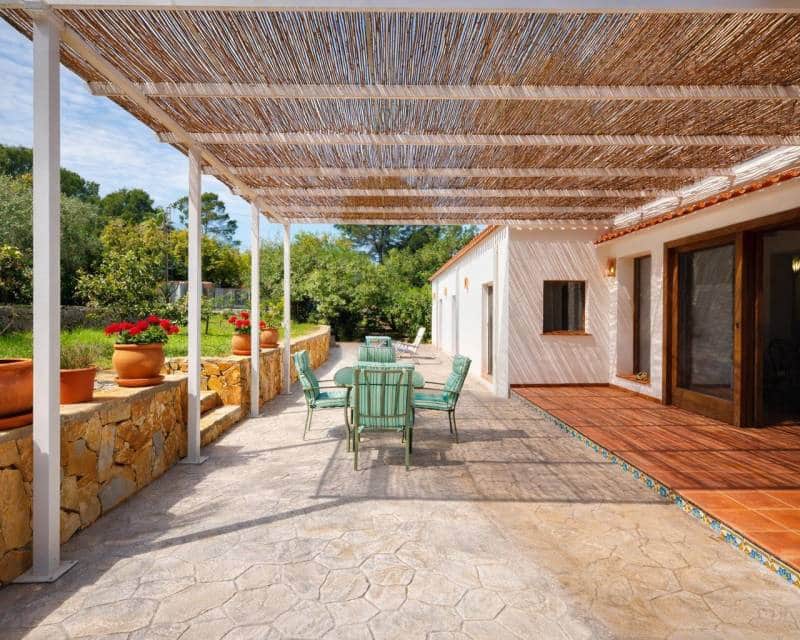 4 quarto Moradia para venda em Denia com piscina garagem - 770 000 € (Ref: 9782234)