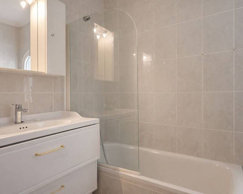 4 quarto Moradia para venda em Denia com piscina garagem - 770 000 € (Ref: 9782234)