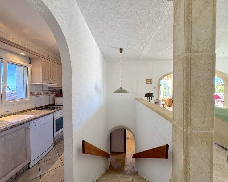 4 soverom Villa til salgs i Benitachell / Benitatxell med svømmebasseng - € 595 000 (Ref: 9782235)