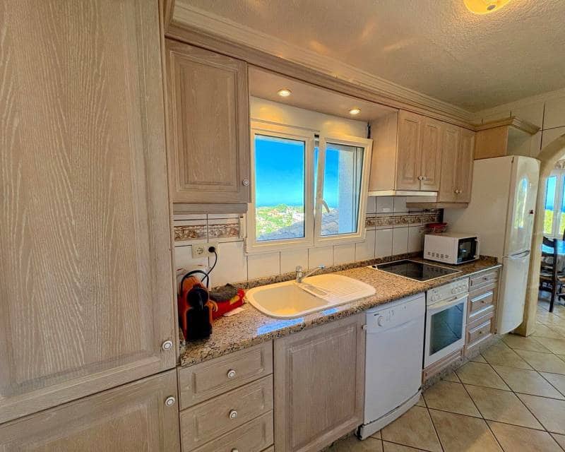 4 soverom Villa til salgs i Benitachell / Benitatxell med svømmebasseng - € 595 000 (Ref: 9782235)