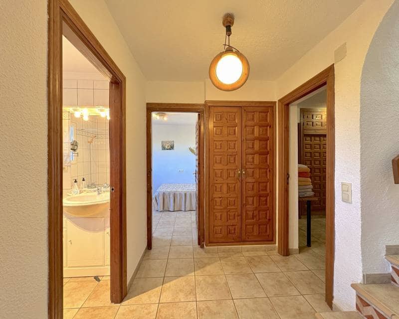 4 soverom Villa til salgs i Benitachell / Benitatxell med svømmebasseng - € 595 000 (Ref: 9782235)