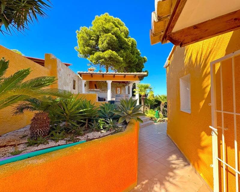 4 soverom Villa til salgs i Benitachell / Benitatxell med svømmebasseng - € 595 000 (Ref: 9782235)