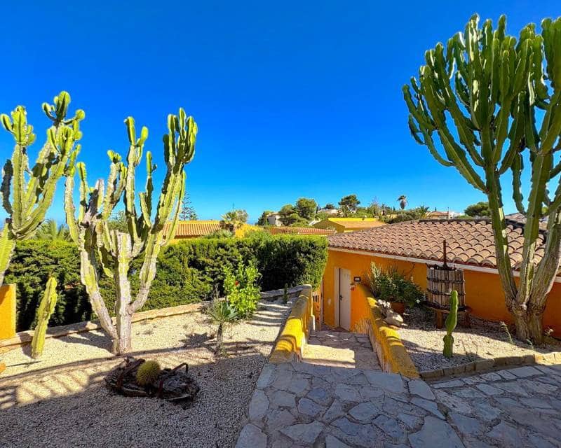 4 soverom Villa til salgs i Benitachell / Benitatxell med svømmebasseng - € 595 000 (Ref: 9782235)