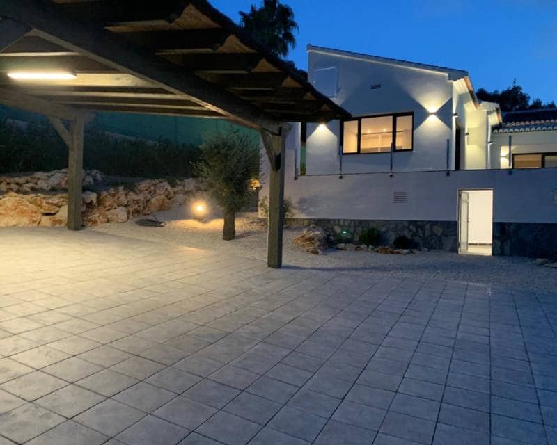 3 soveværelse Villa til salg i Javea / Xabia med swimmingpool - € 1.190.000 (Ref: 9782237)