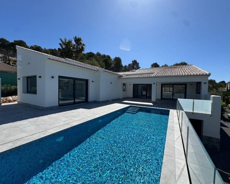 3 soveværelse Villa til salg i Javea / Xabia med swimmingpool - € 1.190.000 (Ref: 9782237)