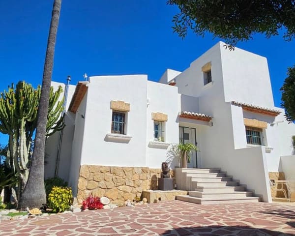 4 soverom Villa til salgs i Pinosol, Javea / Xàbia med svømmebasseng - € 875 000 (Ref: 9807116)
