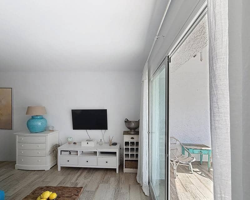 Apartamento de 2 habitaciones en Benitachell / Benitatxell en venta con piscina - 259.000 € (Ref: 9807118)