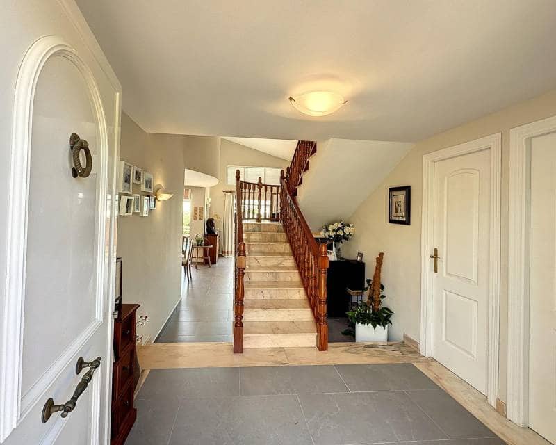 4 Zimmer Villa zu verkaufen in Benitachell / Benitatxell mit Pool - 750.000 € (Ref: 9807119)