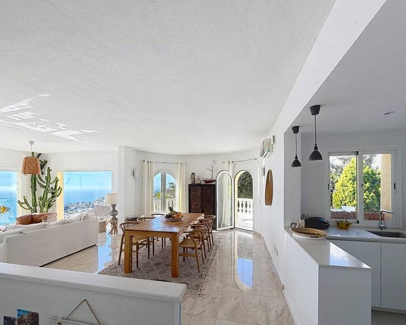 4 bedroom Villa for sale in Benitachell / Benitatxell with pool garage - € 980,000 (Ref: 9807121)