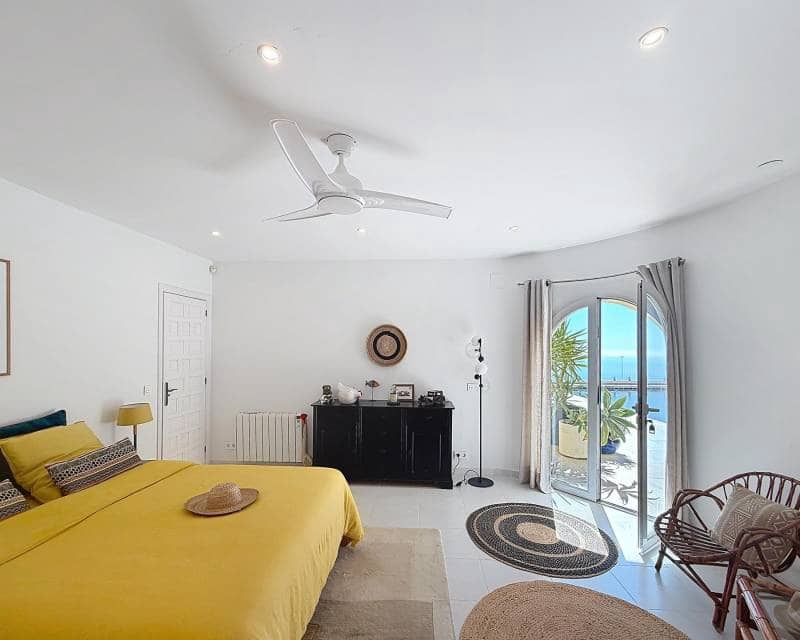 4 bedroom Villa for sale in Benitachell / Benitatxell with pool garage - € 980,000 (Ref: 9807121)