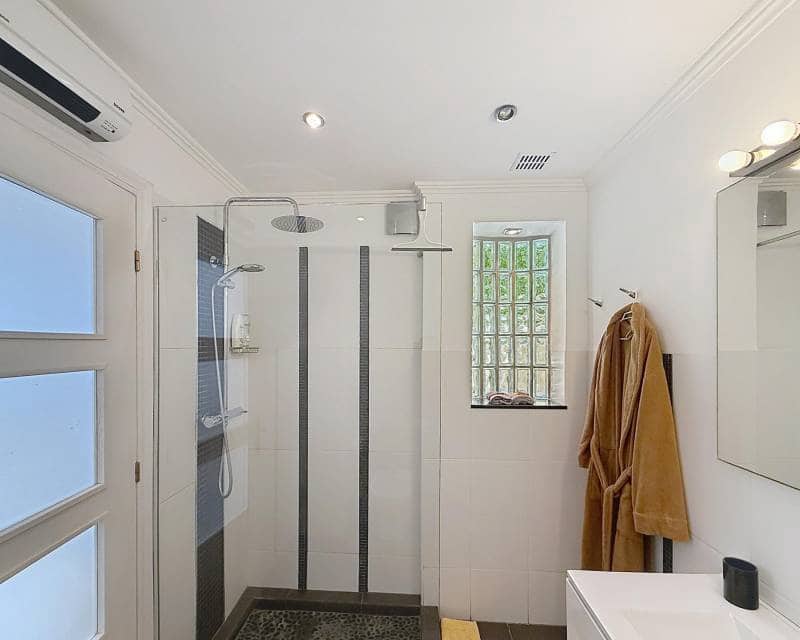 4 bedroom Villa for sale in Benitachell / Benitatxell with pool garage - € 980,000 (Ref: 9807121)