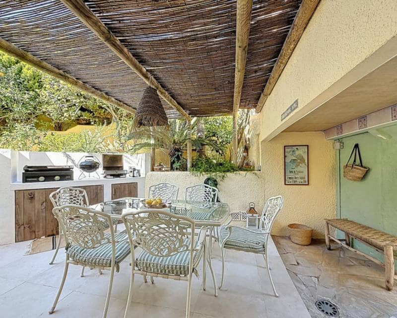 4 bedroom Villa for sale in Benitachell / Benitatxell with pool garage - € 980,000 (Ref: 9807121)