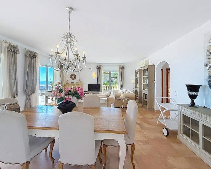 4 Zimmer Villa zu verkaufen in Benitachell / Benitatxell mit Pool - 995.000 € (Ref: 9807122)