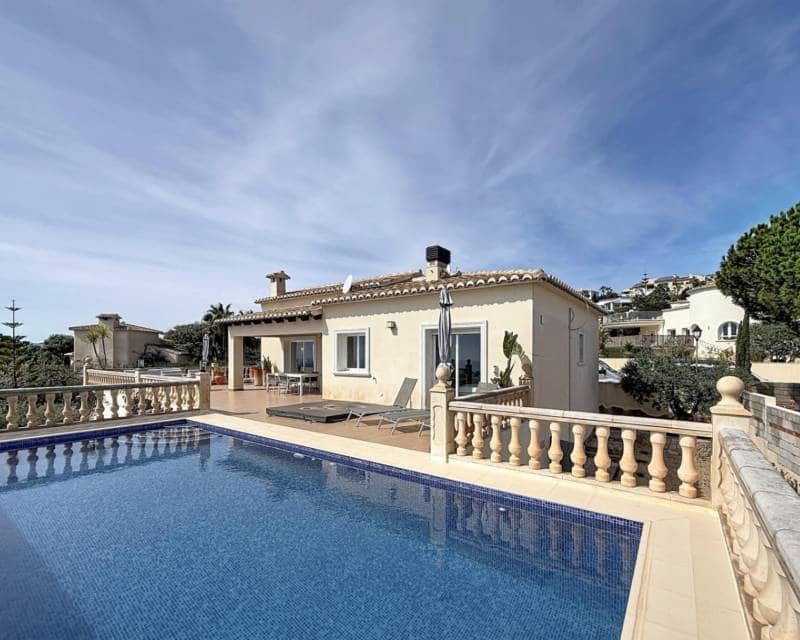 4 Zimmer Villa zu verkaufen in Benitachell / Benitatxell mit Pool - 995.000 € (Ref: 9807122)