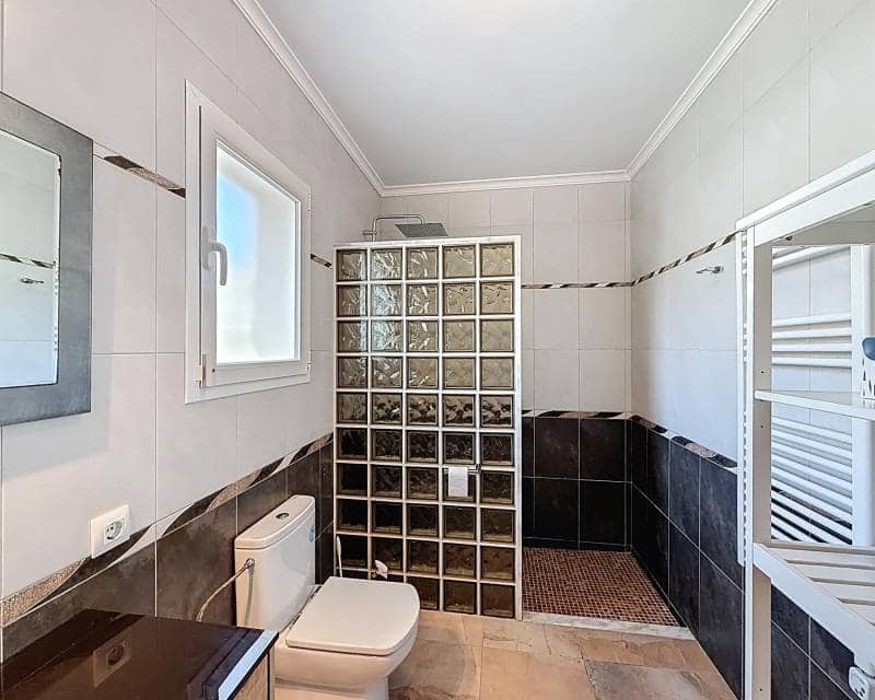 4 Zimmer Villa zu verkaufen in Benitachell / Benitatxell mit Pool - 995.000 € (Ref: 9807122)