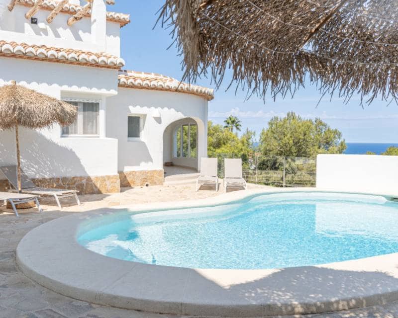 4 chambre Villa/Maison à vendre à Javea / Xabia avec piscine - 1 350 000 € (Ref: 9807124)