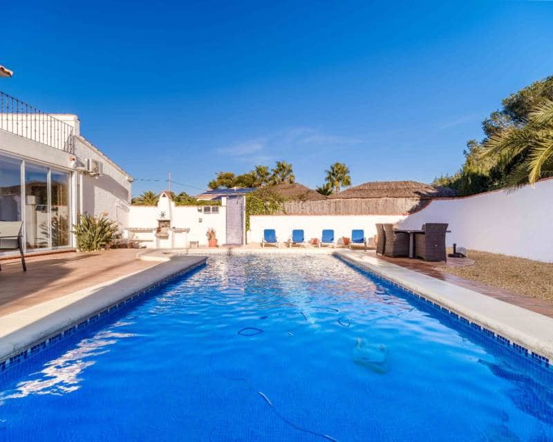 4 chambre Villa/Maison à vendre à Javea / Xabia avec piscine - 775 000 € (Ref: 9812608)