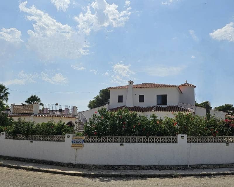 4 bedroom Villa for sale in Javea / Xabia with pool garage - € 695,000 (Ref: 9812608)