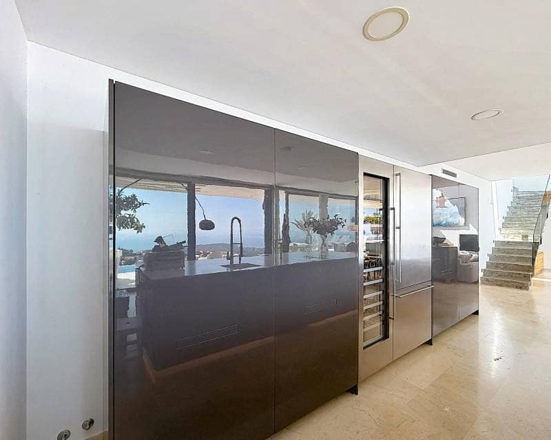 4 bedroom Villa for sale in Benitachell / Benitatxell with pool - € 2,450,000 (Ref: 9819158)