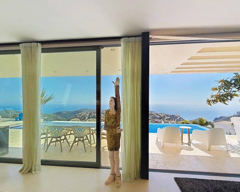 4 bedroom Villa for sale in Benitachell / Benitatxell with pool - € 2,450,000 (Ref: 9819158)