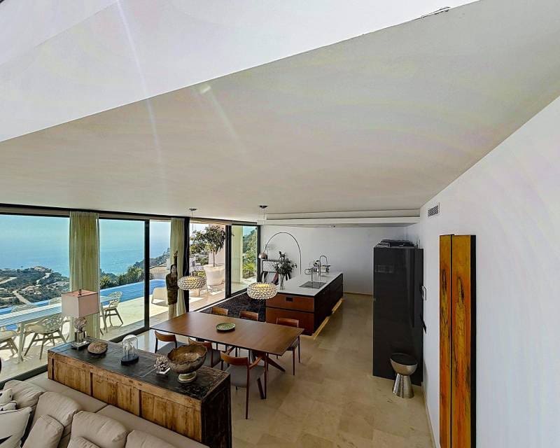 4 bedroom Villa for sale in Benitachell / Benitatxell with pool - € 2,450,000 (Ref: 9819158)