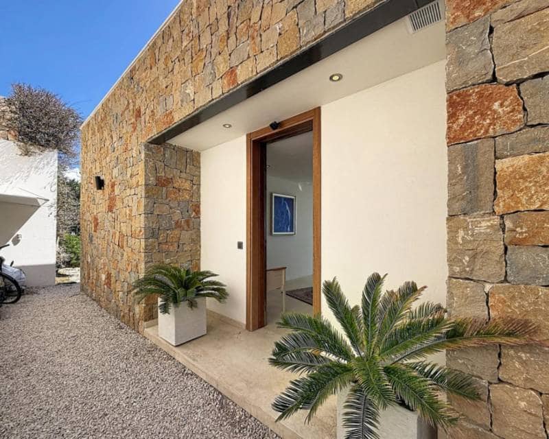 4 bedroom Villa for sale in Benitachell / Benitatxell with pool - € 2,450,000 (Ref: 9819158)
