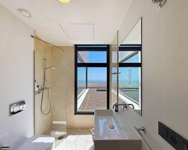 4 bedroom Villa for sale in Benitachell / Benitatxell with pool - € 2,450,000 (Ref: 9819158)