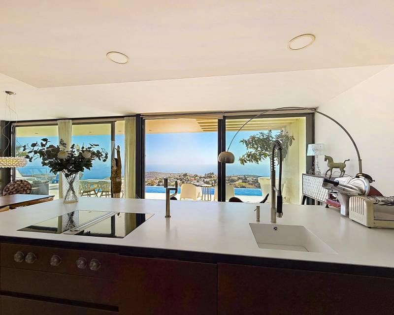 4 bedroom Villa for sale in Benitachell / Benitatxell with pool - € 2,450,000 (Ref: 9819158)