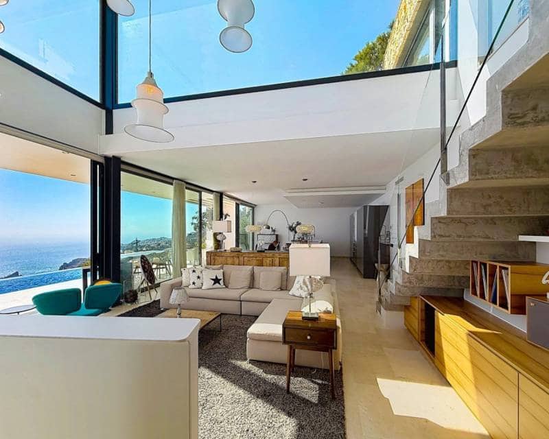 4 bedroom Villa for sale in Benitachell / Benitatxell with pool - € 2,450,000 (Ref: 9819158)