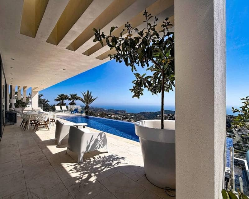 4 bedroom Villa for sale in Benitachell / Benitatxell with pool - € 2,450,000 (Ref: 9819158)