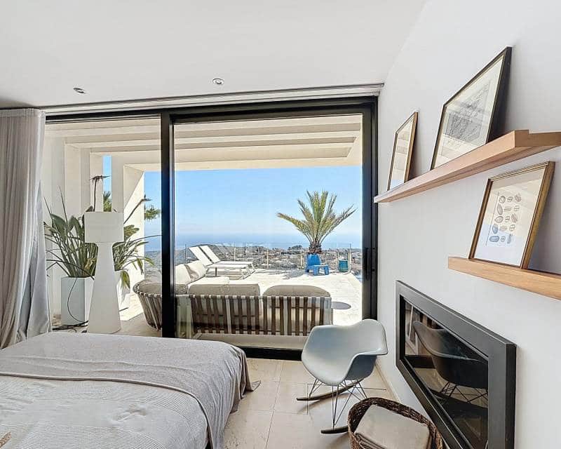 4 bedroom Villa for sale in Benitachell / Benitatxell with pool - € 2,450,000 (Ref: 9819158)