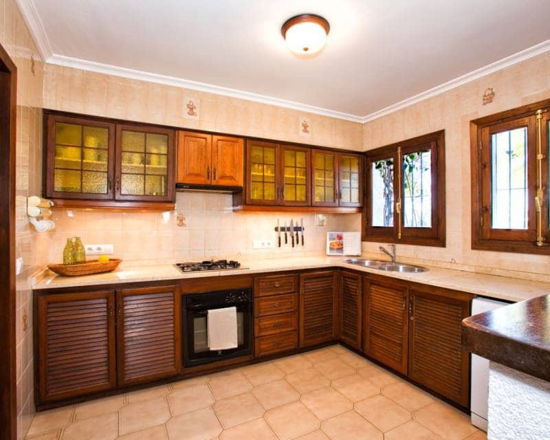 3 bedroom Villa for sale in Benissa with pool garage - € 1,200,000 (Ref: 9838381)