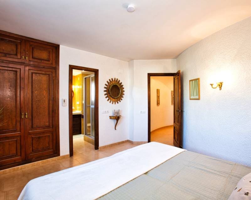 3 bedroom Villa for sale in Benissa with pool garage - € 1,200,000 (Ref: 9838381)