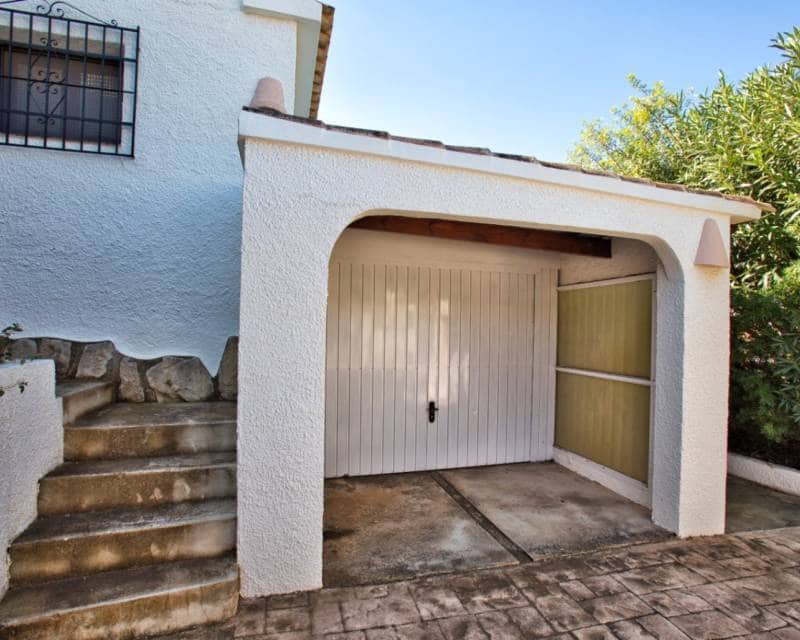 3 bedroom Villa for sale in Benissa with pool garage - € 1,200,000 (Ref: 9838381)