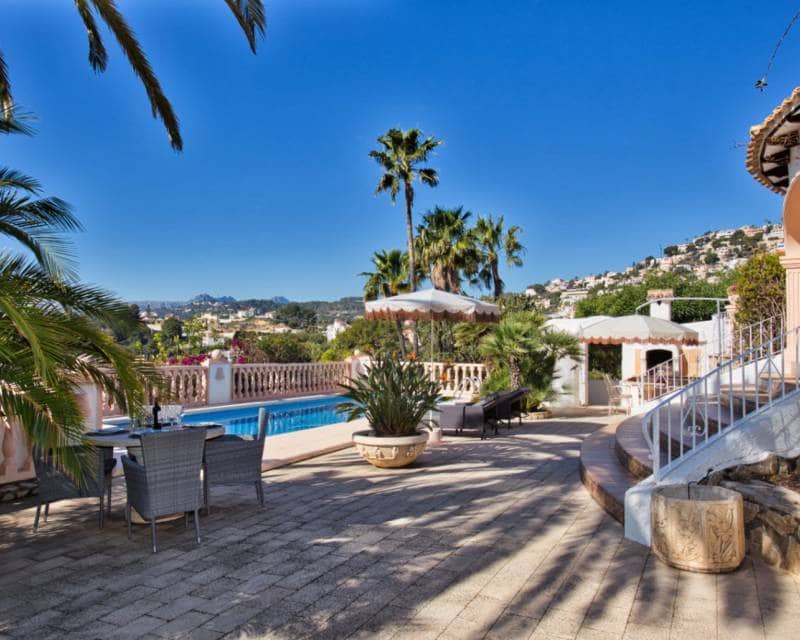 3 bedroom Villa for sale in Benissa with pool garage - € 1,200,000 (Ref: 9838381)